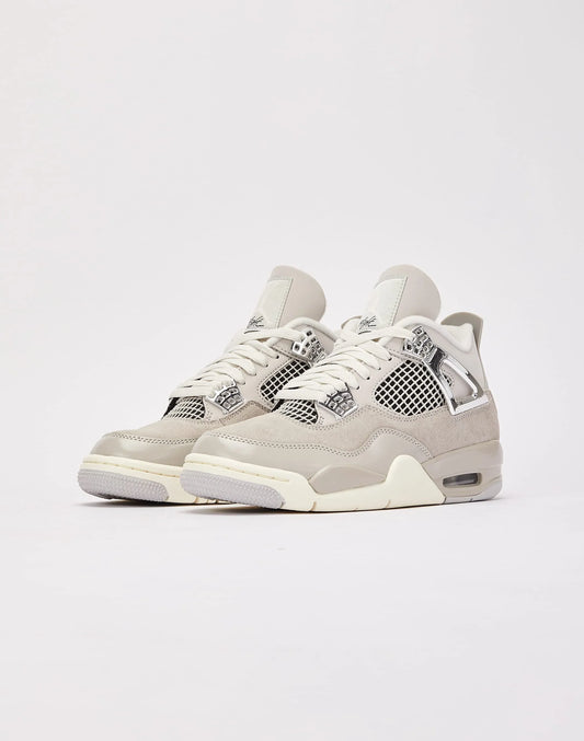 Air Jordan 4 "Frozen Moments"